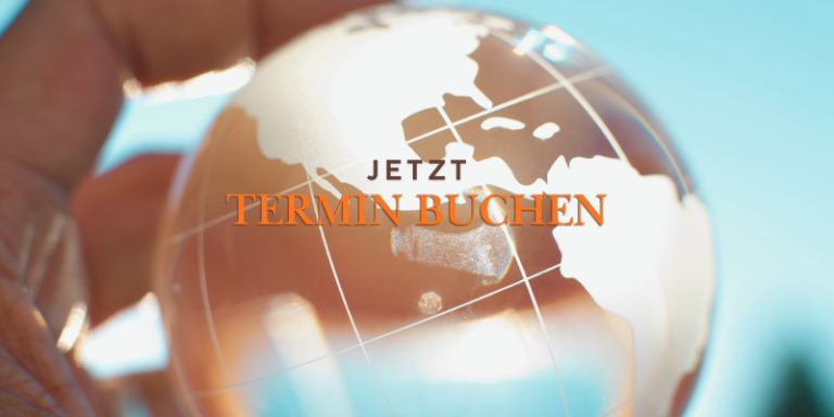 Weltkugel in einer hand